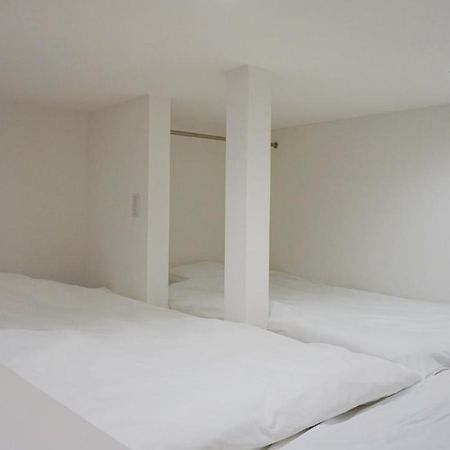 Ferienwohnung Trip Pod Yoshizuka C Fukuoka  Exterior foto